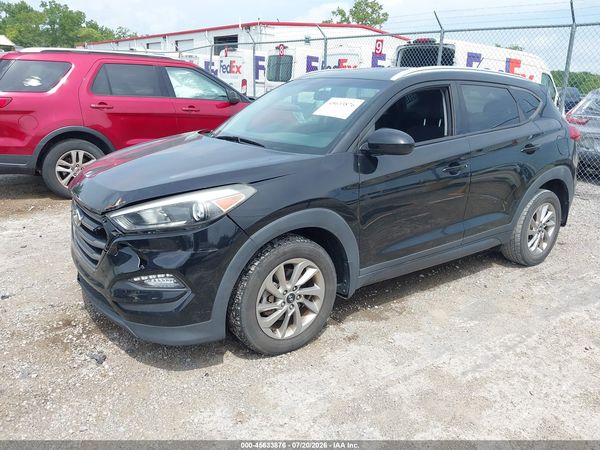 2016 HYUNDAI TUCSON SE