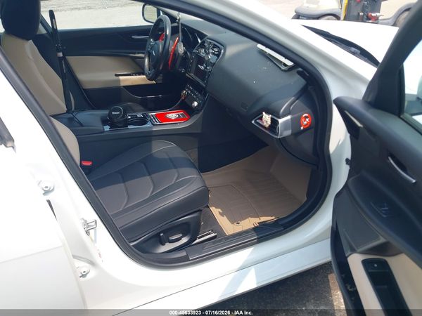 2017 JAGUAR XE 20D PREMIUM