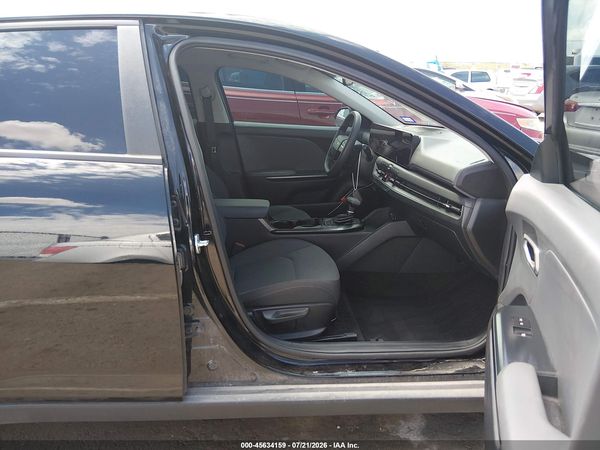 2025 KIA K4 LX