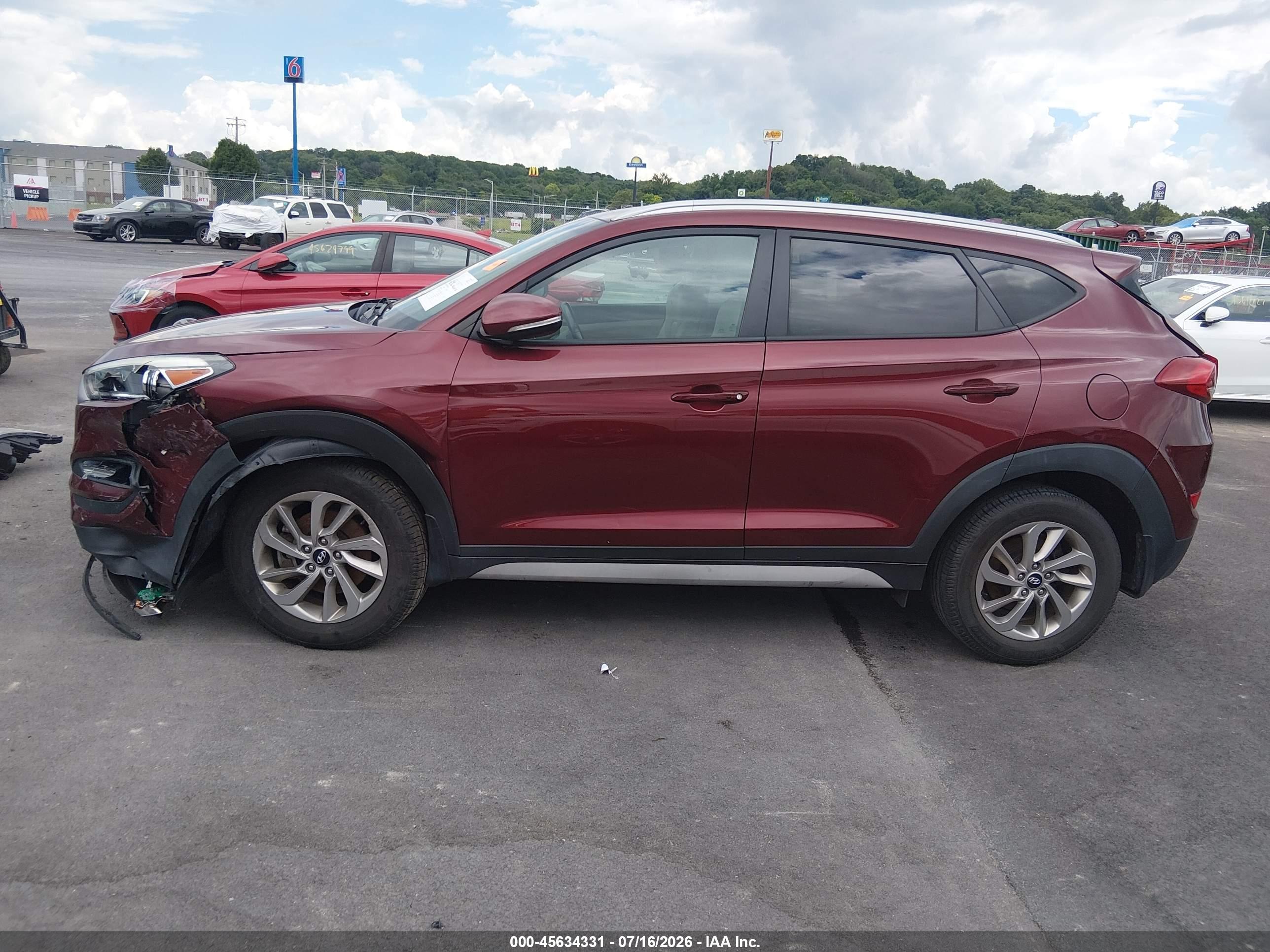 2017 HYUNDAI TUCSON SE PLUS
