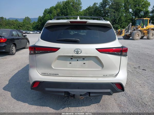 2022 TOYOTA HIGHLANDER XLE