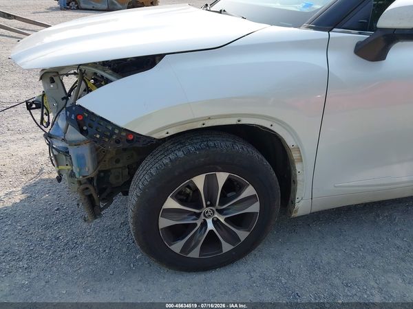 2022 TOYOTA HIGHLANDER XLE