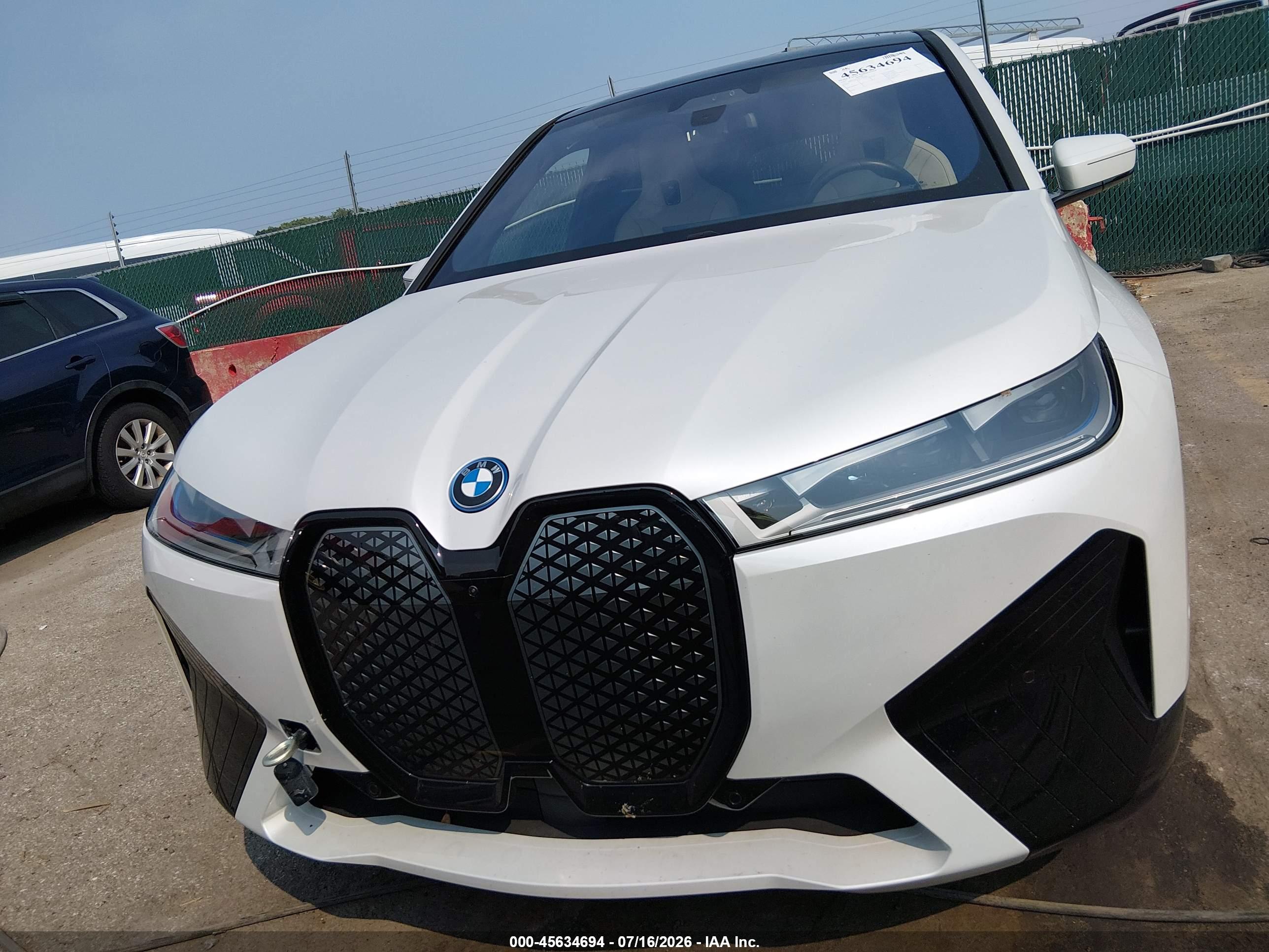 2025 BMW IX XDRIVE50