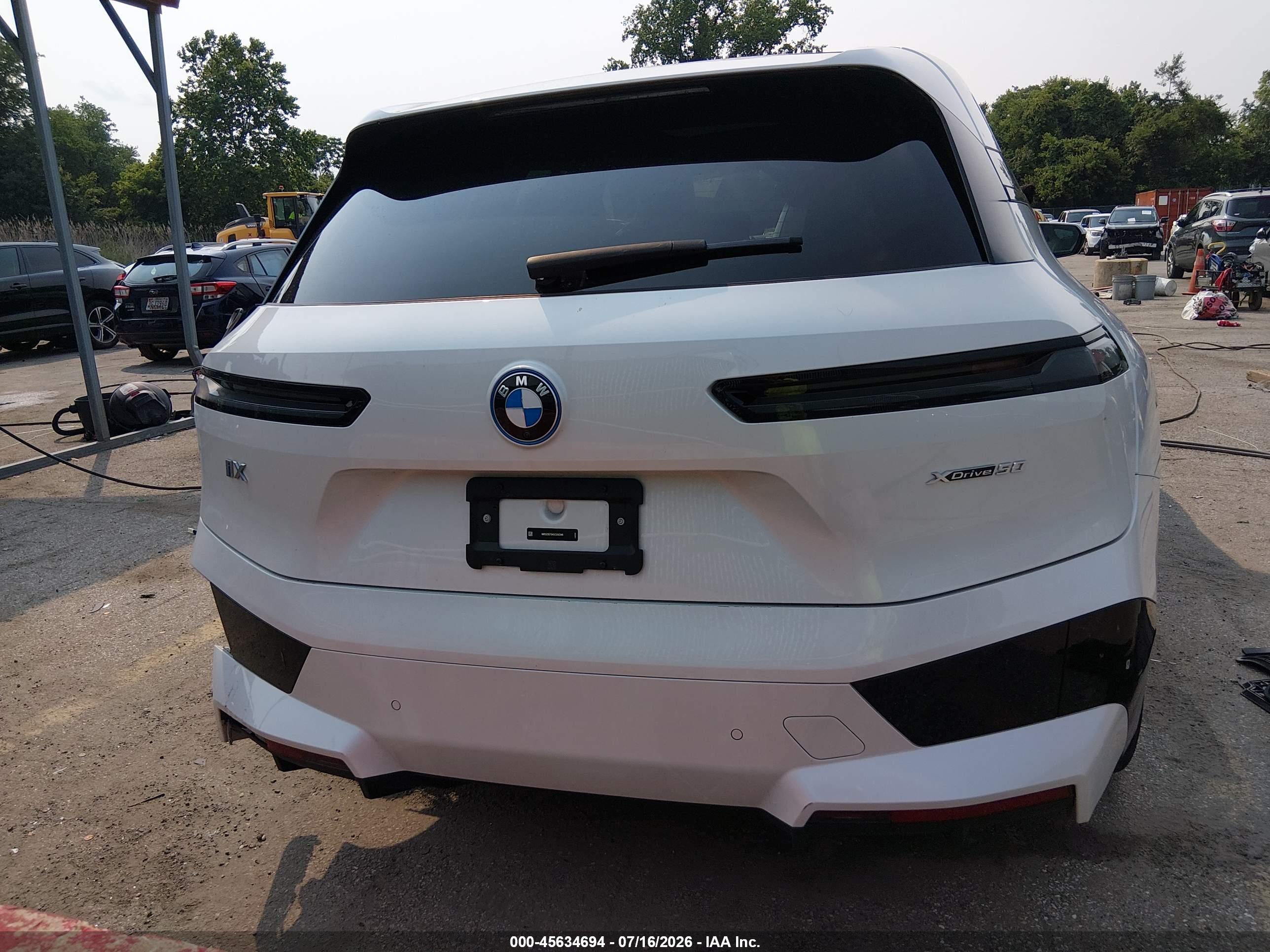 2025 BMW IX XDRIVE50