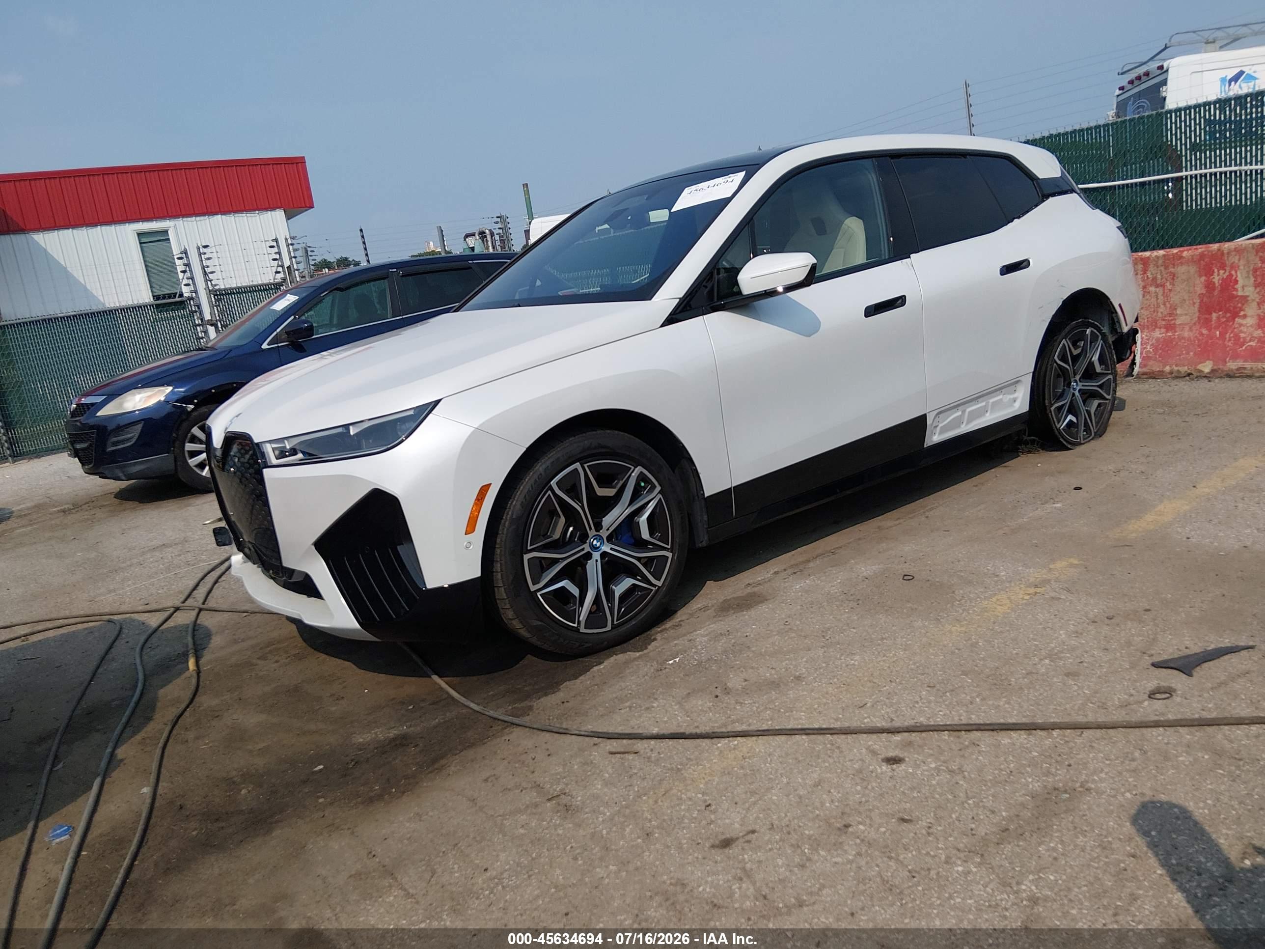 2025 BMW IX XDRIVE50