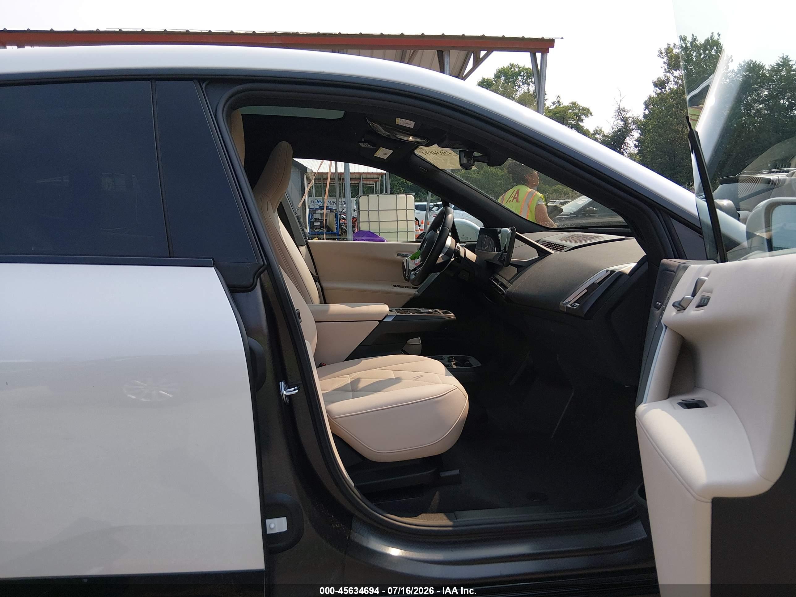 2025 BMW IX XDRIVE50