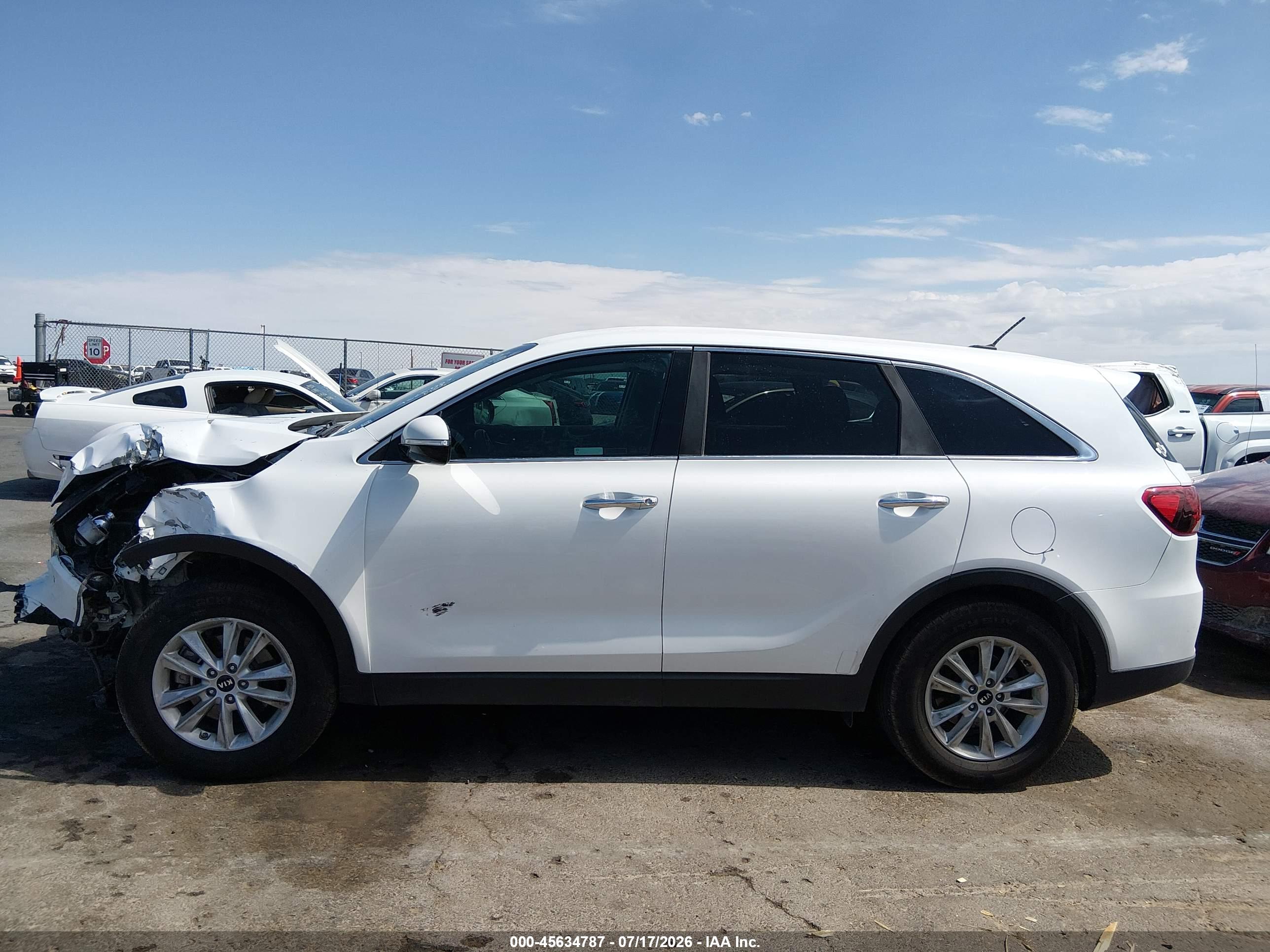 2019 KIA SORENTO 2.4L LX