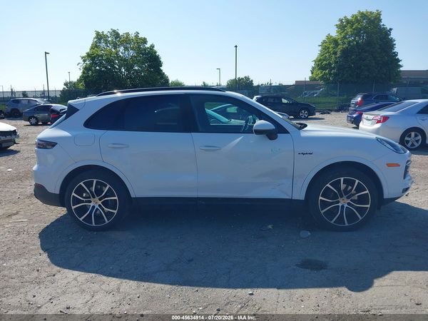 2023 PORSCHE CAYENNE E-HYBRID PLATINUM EDITION