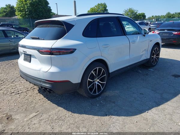 2023 PORSCHE CAYENNE E-HYBRID PLATINUM EDITION