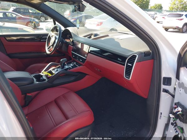 2023 PORSCHE CAYENNE E-HYBRID PLATINUM EDITION