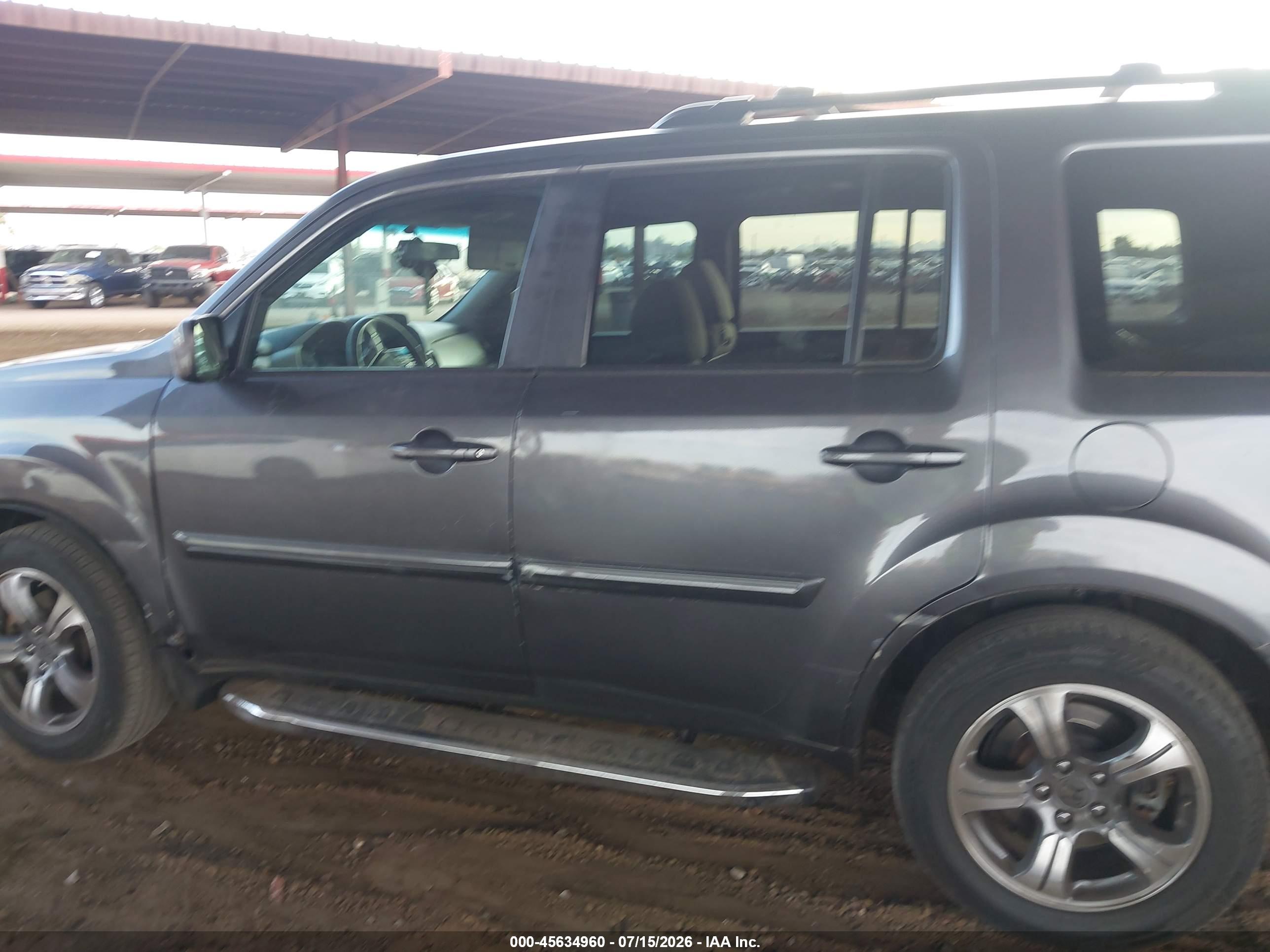 2015 HONDA PILOT SE