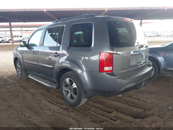 2015 HONDA PILOT SE