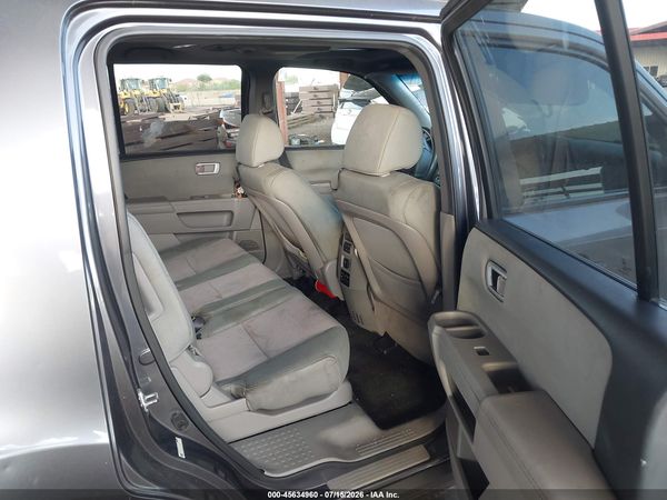2015 HONDA PILOT SE