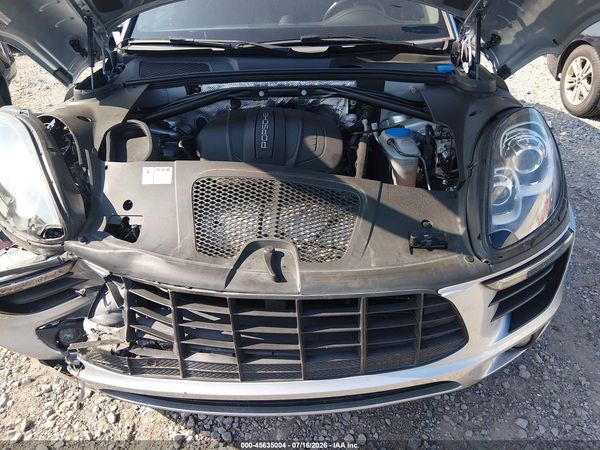 2017 PORSCHE MACAN