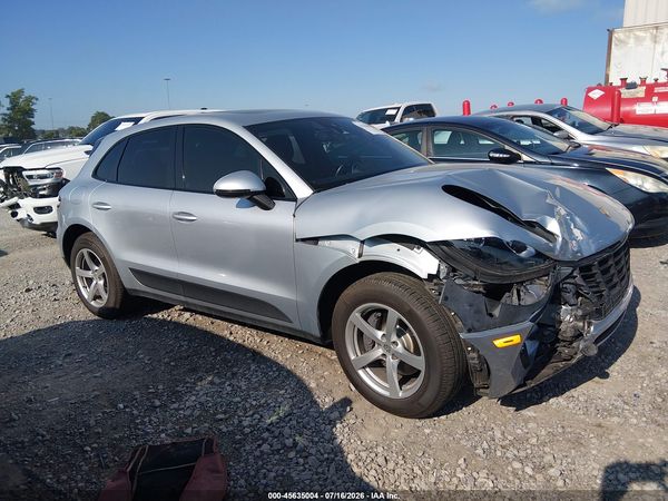 2017 PORSCHE MACAN