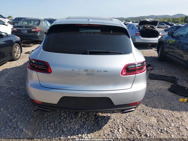 2017 PORSCHE MACAN