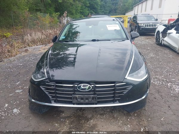 2022 HYUNDAI SONATA SE