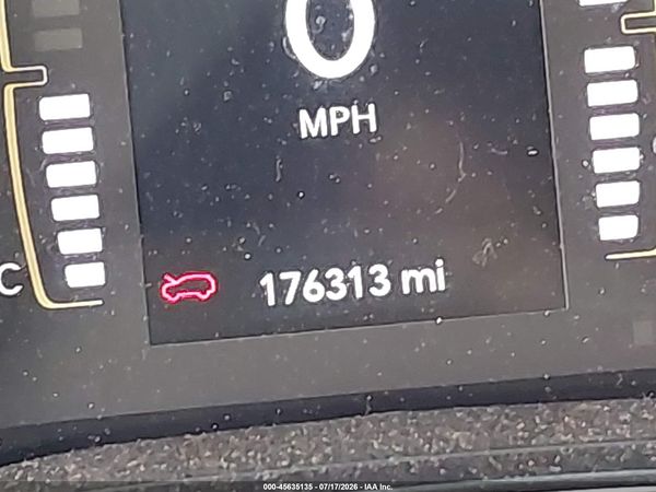 2019 JEEP CHEROKEE LATITUDE 4X4