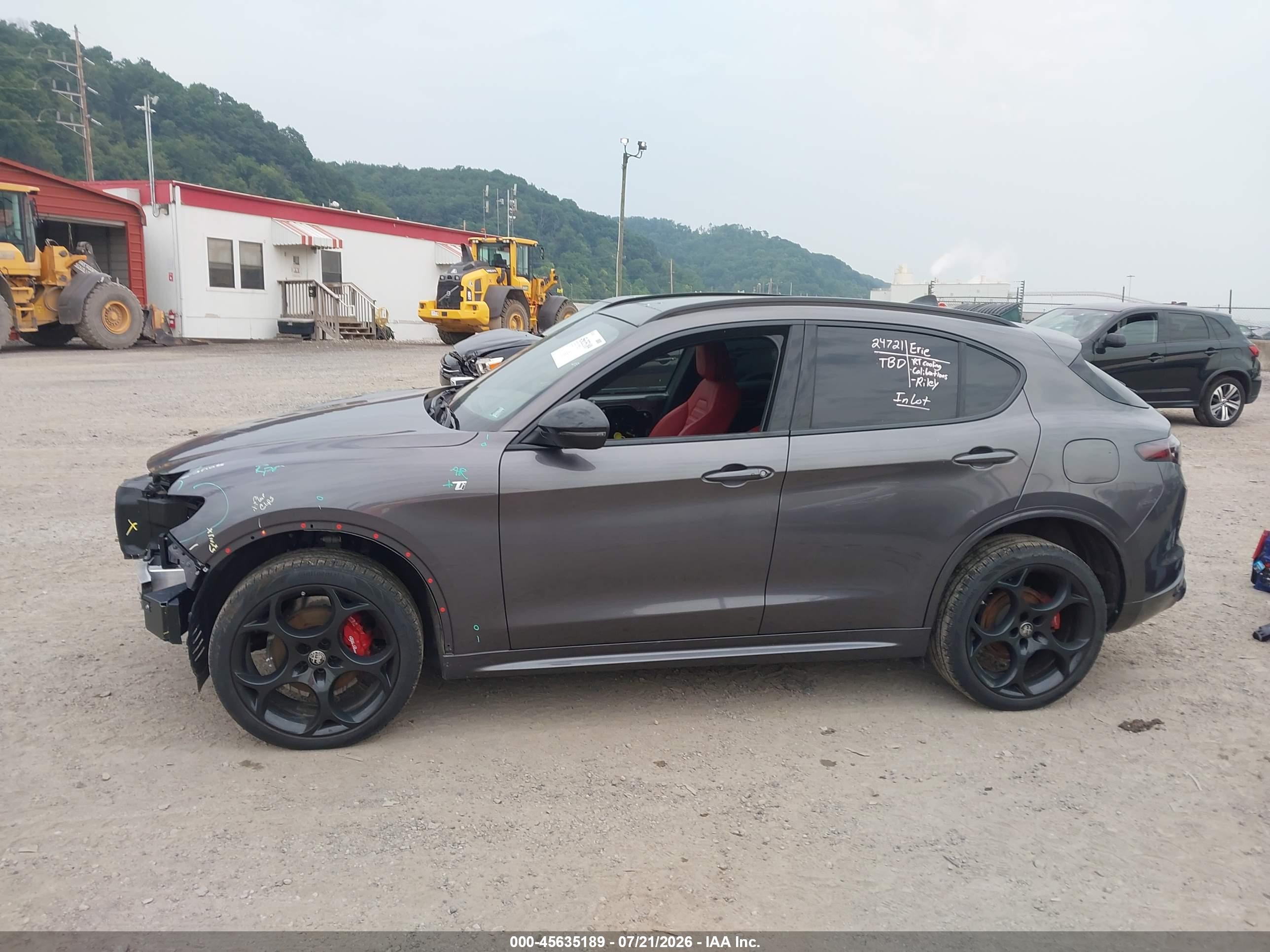 2024 ALFA ROMEO STELVIO TI AWD