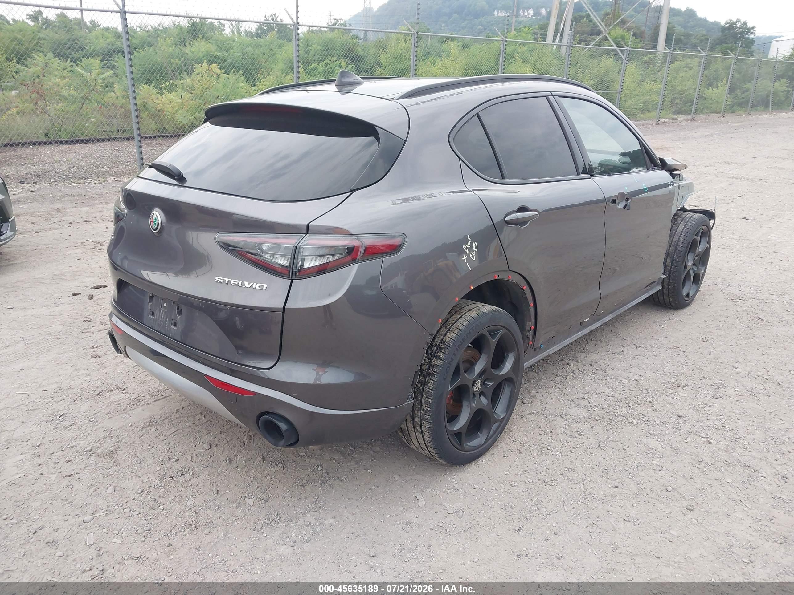 2024 ALFA ROMEO STELVIO TI AWD