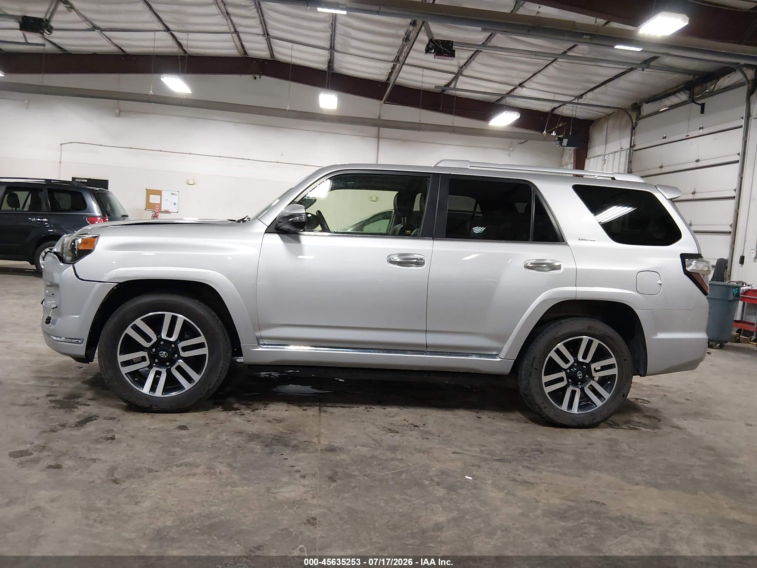 2017 TOYOTA 4RUNNER LIMITED