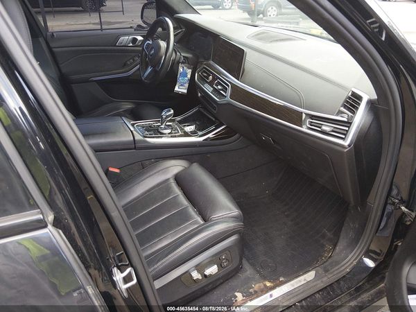 2020 BMW X7 M50I