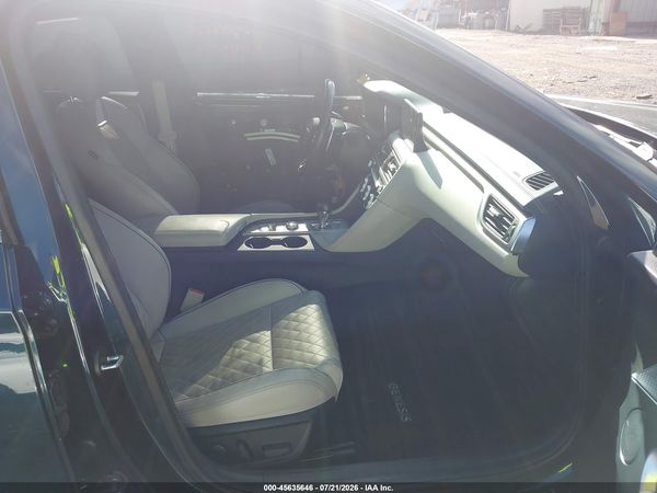 2022 GENESIS G70 3.3T RWD