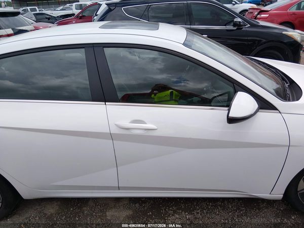 2022 HYUNDAI ELANTRA LIMITED