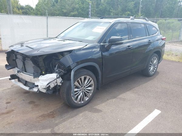 2023 TOYOTA HIGHLANDER PLATINUM