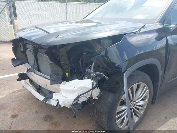 2023 TOYOTA HIGHLANDER PLATINUM
