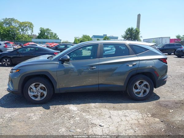 2022 HYUNDAI TUCSON SE