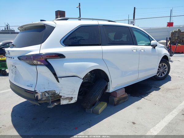 2023 TOYOTA SIENNA LE — I4