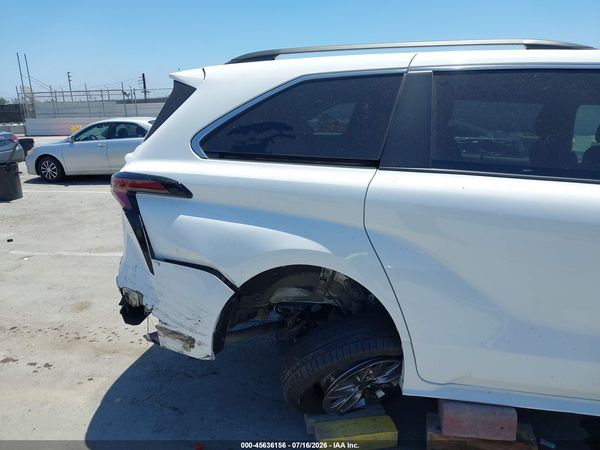 2023 TOYOTA SIENNA LE — I6