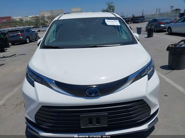 2023 TOYOTA SIENNA LE — I115