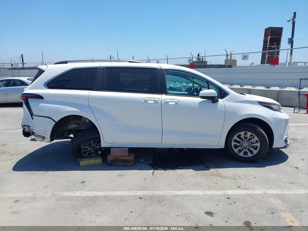 2023 TOYOTA SIENNA LE — I116