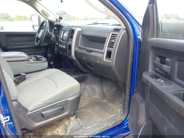 2017 RAM 3500 TRADESMAN  4X4 8' BOX