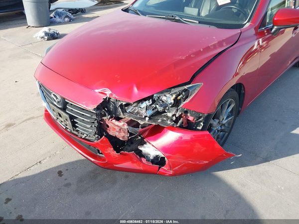 2018 MAZDA MAZDA3 TOURING