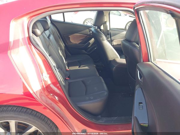 2018 MAZDA MAZDA3 TOURING