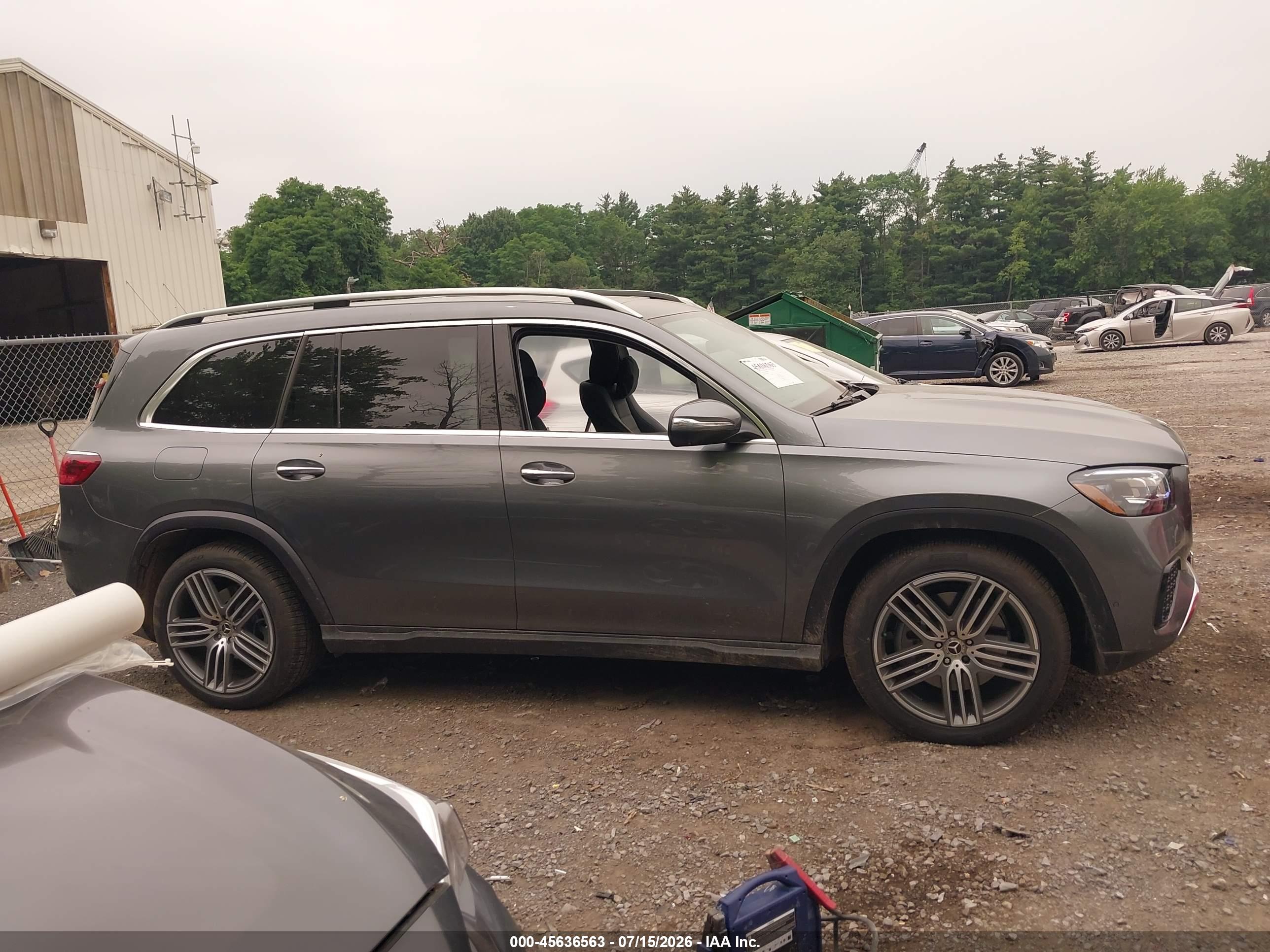 2025 MERCEDES-BENZ GLS 450 4MATIC