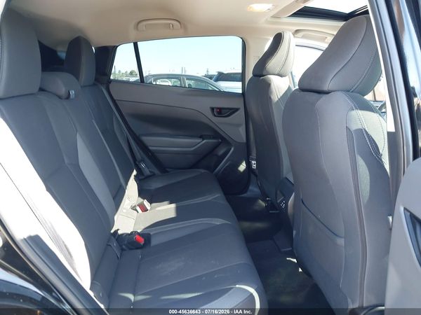 2025 SUBARU CROSSTREK PREMIUM — I8