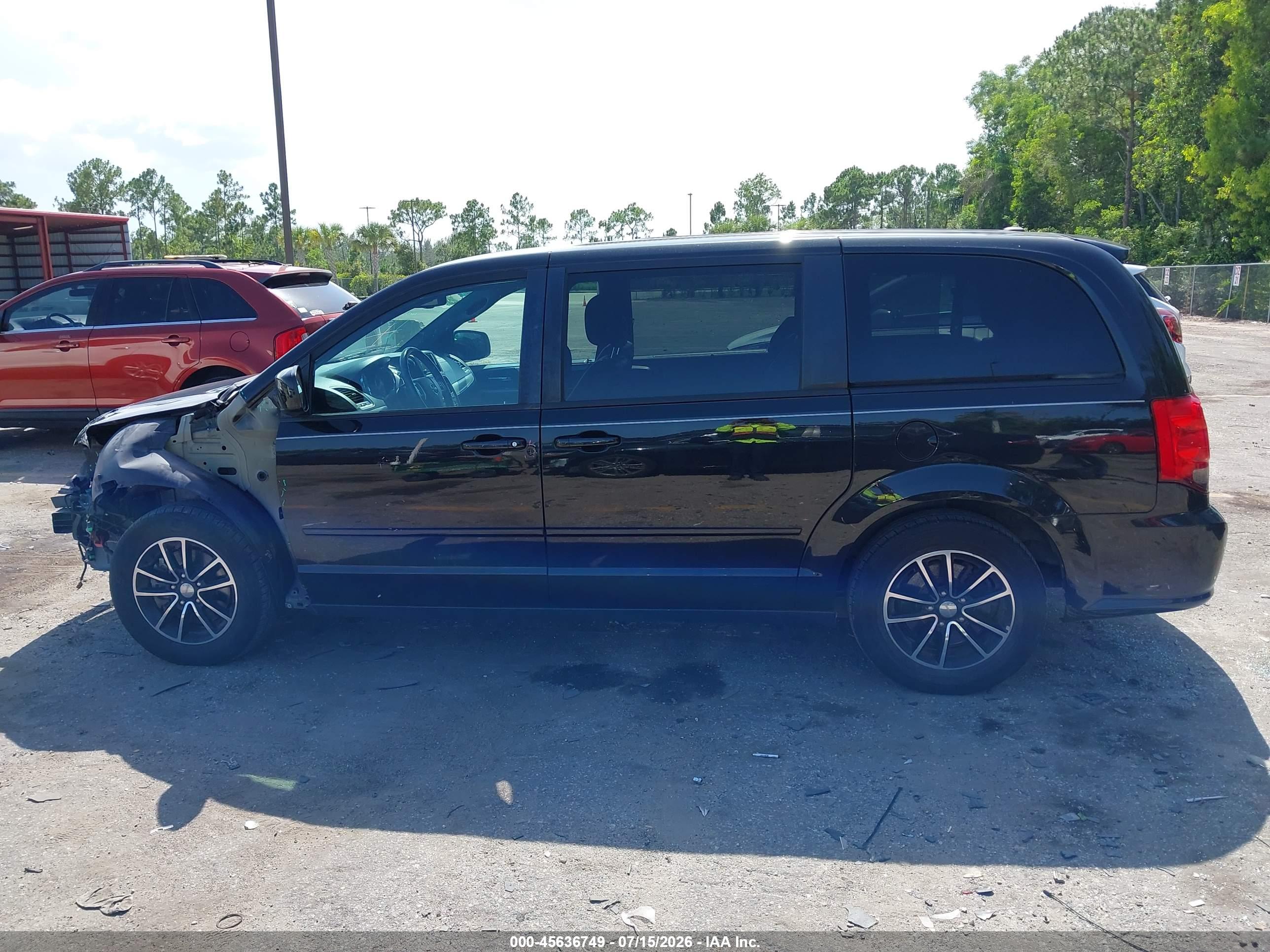 2017 DODGE GRAND CARAVAN GT