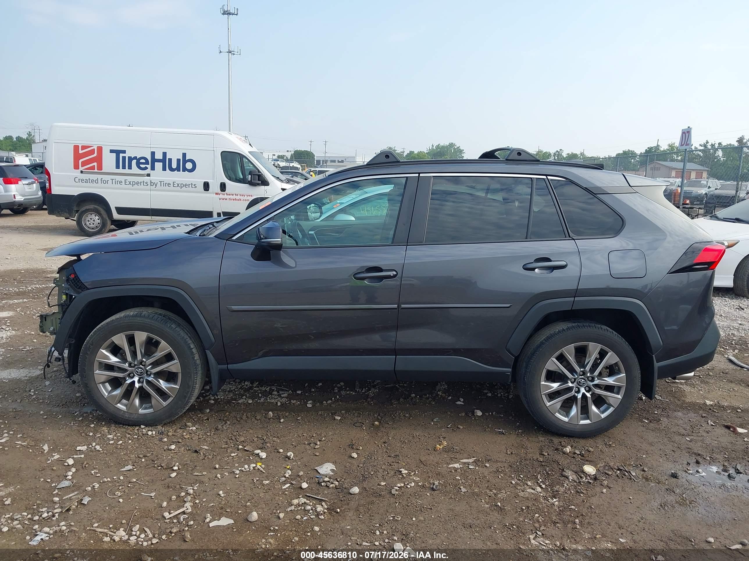 2019 TOYOTA RAV4 XLE PREMIUM