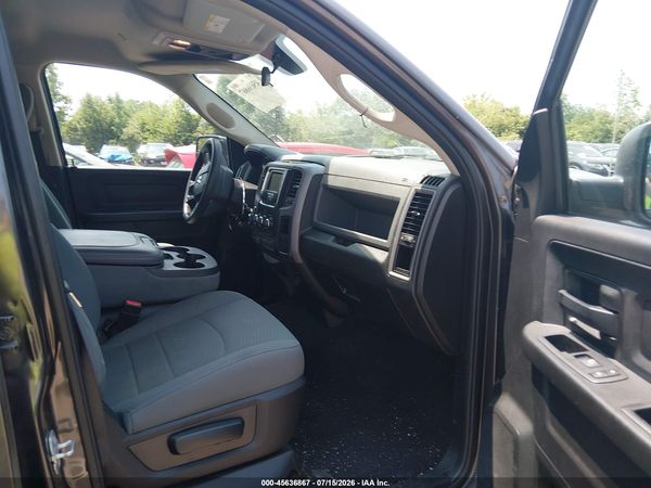 2019 RAM 1500 CLASSIC EXPRESS  4X4 5'7 BOX