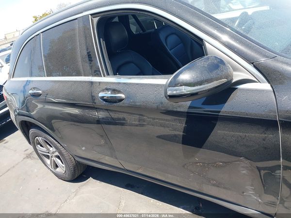 2019 MERCEDES-BENZ GLC 300 GLC300