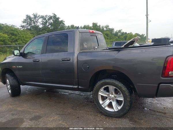 2016 RAM 1500 SPORT
