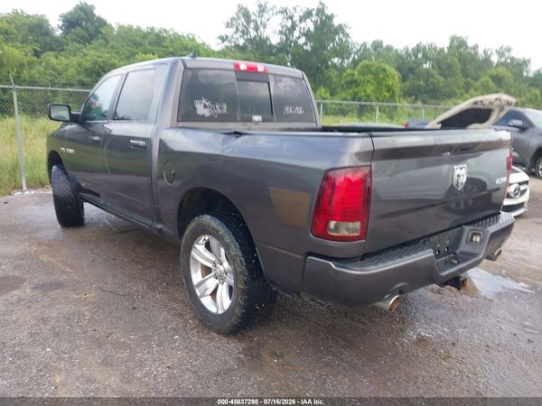 2016 RAM 1500 SPORT