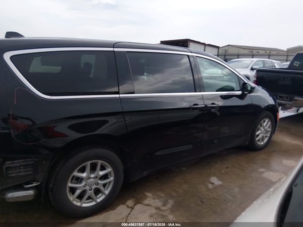 2025 CHRYSLER VOYAGER LX