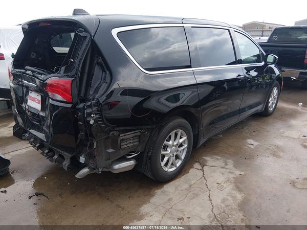 2025 CHRYSLER VOYAGER LX