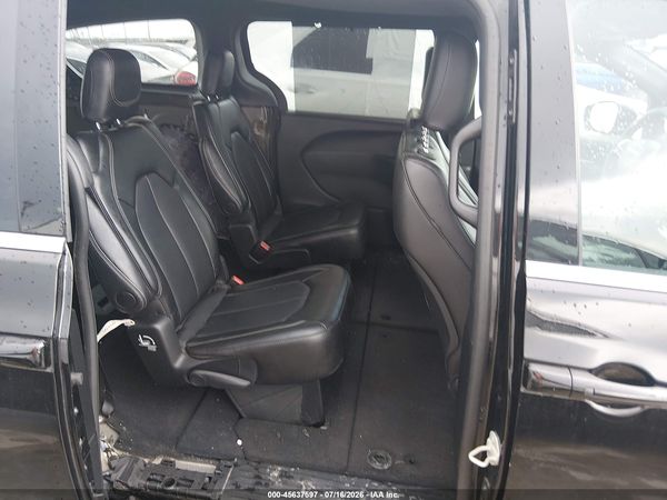 2025 CHRYSLER VOYAGER LX