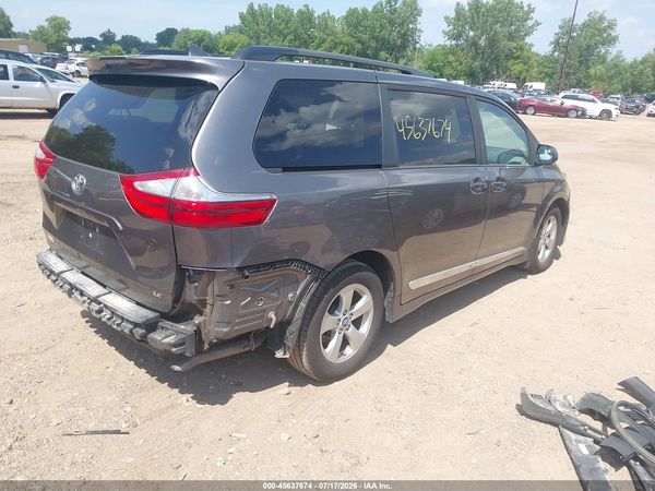 2018 TOYOTA SIENNA LE 8 PASSENGER